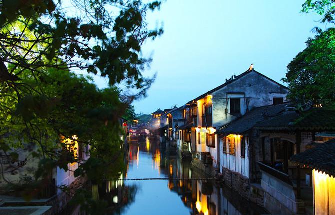 龙地逃生